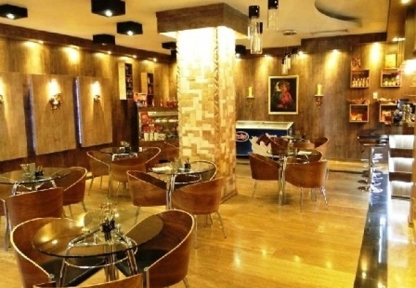 عکس هتل آپادانا