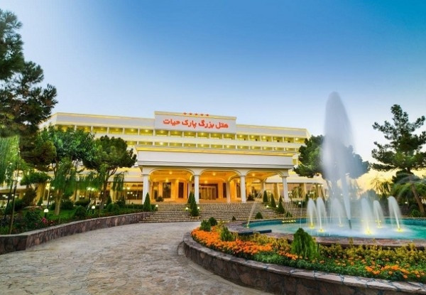 عکس هتل بزرگ پارک حیات