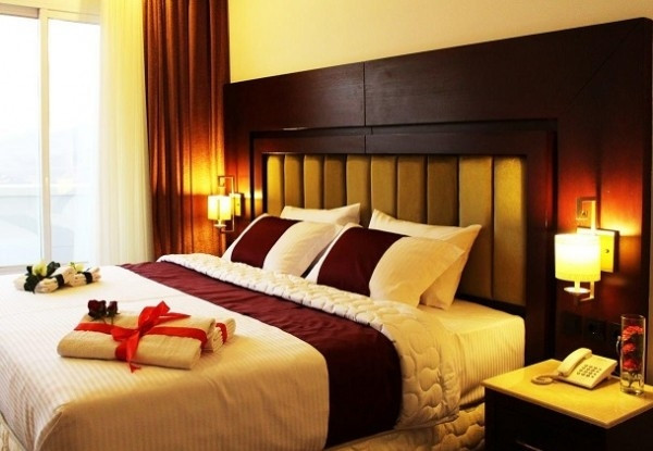 عکس هتل بزرگ پارک حیات