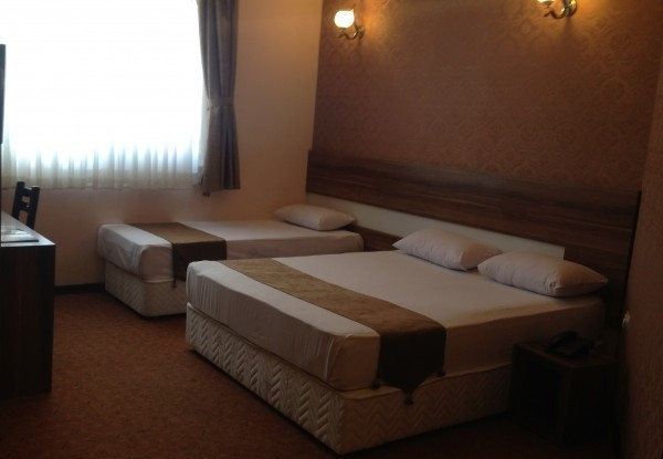 عکس هتل انقلاب