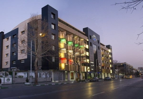 عکس هتل خورشید تابان