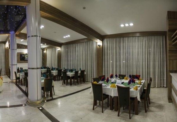 عکس هتل خورشید تابان