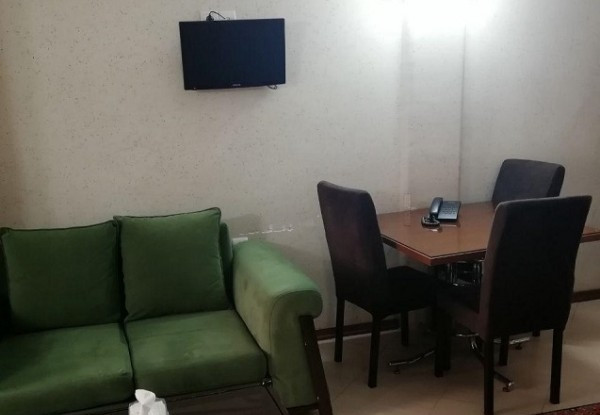 عکس هتل معین درباری