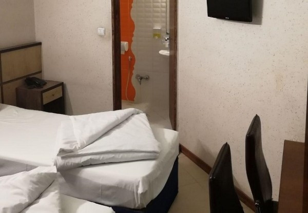 عکس هتل معین درباری