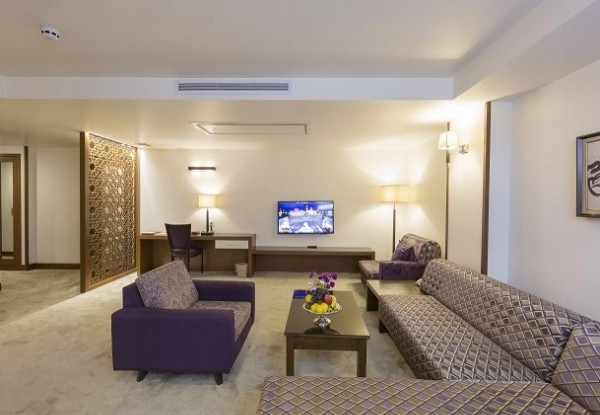 عکس هتل نگین پاسارگاد