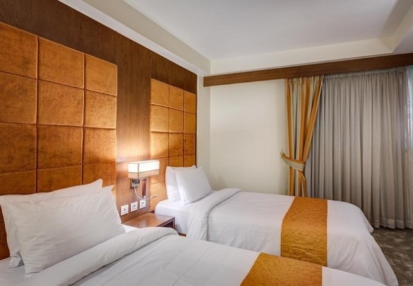 عکس هتل نگین پاسارگاد