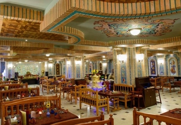 عکس هتل گلدن پالاس ( قصر طلایی )