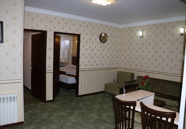 عکس هتل زمرد