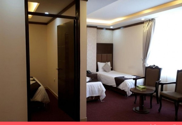 عکس هتل قصر الوند