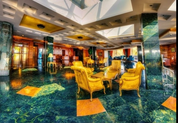 عکس هتل بزرگ