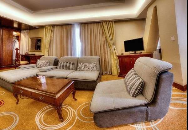 عکس هتل بزرگ