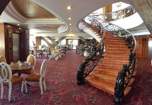 عکس هتل بزرگ