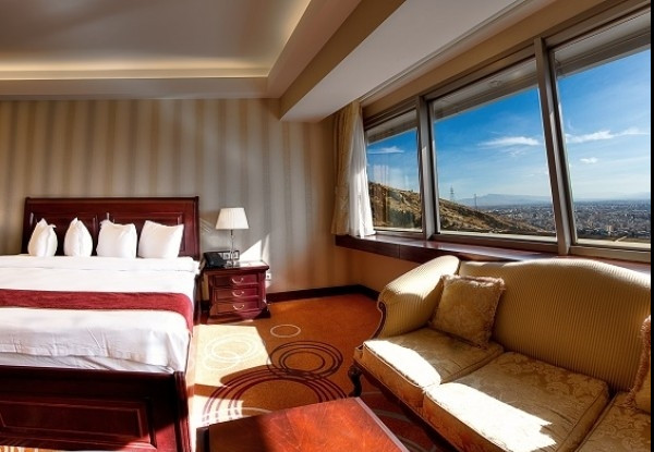 عکس هتل بزرگ