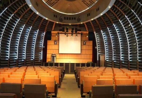 عکس هتل بزرگ فردوسی