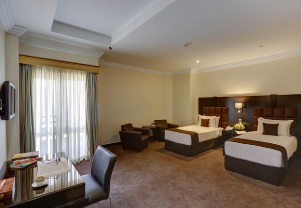 عکس هتل بزرگ