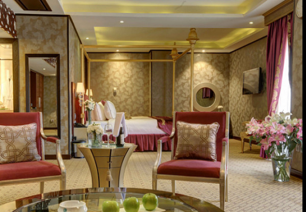 عکس هتل بزرگ