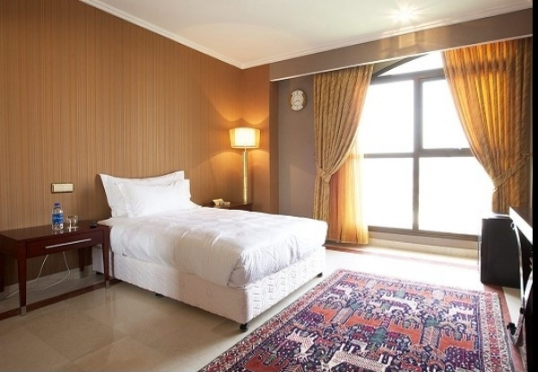 عکس هتل اسپیناس بلوار