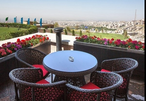 عکس هتل اسپیناس پالاس