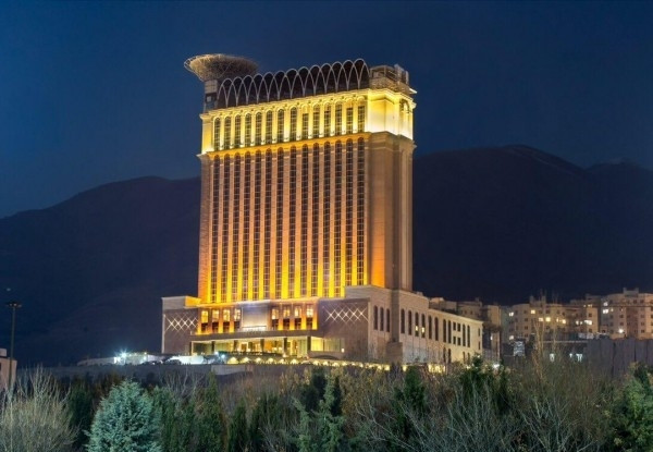 عکس هتل اسپیناس پالاس