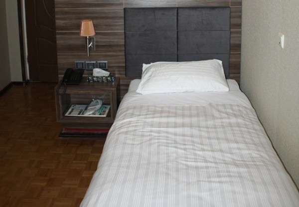 عکس هتل جهانگردی شمشک