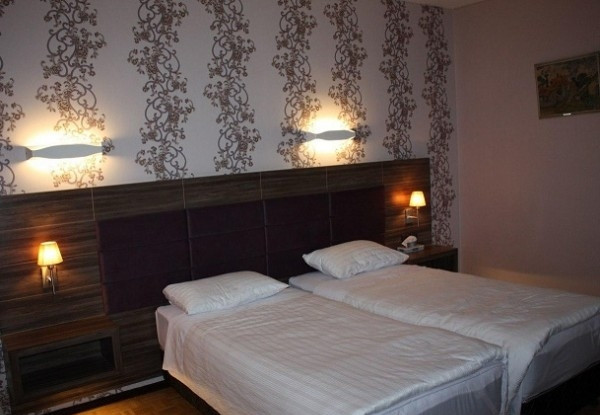 عکس هتل جهانگردی شمشک