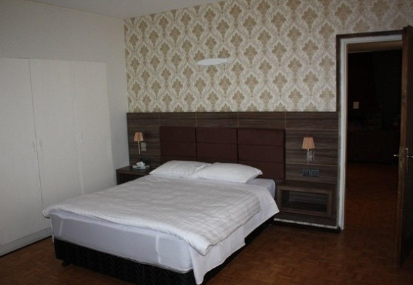 عکس هتل جهانگردی شمشک