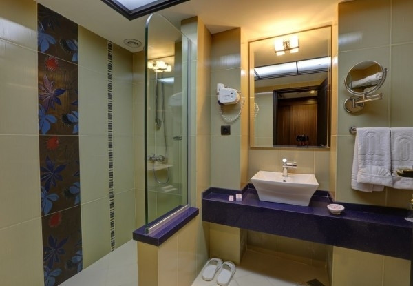 عکس هتل انقلاب