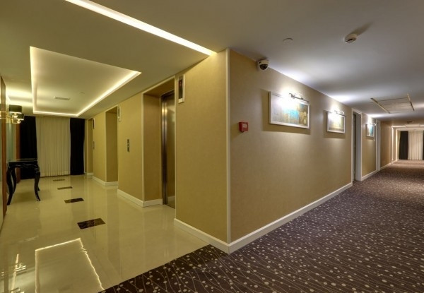 عکس هتل انقلاب