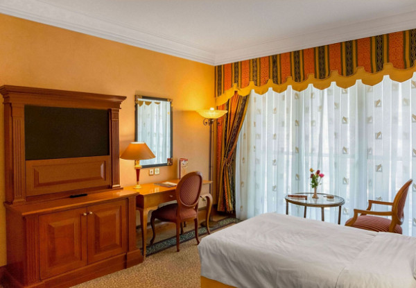 عکس هتل استقلال