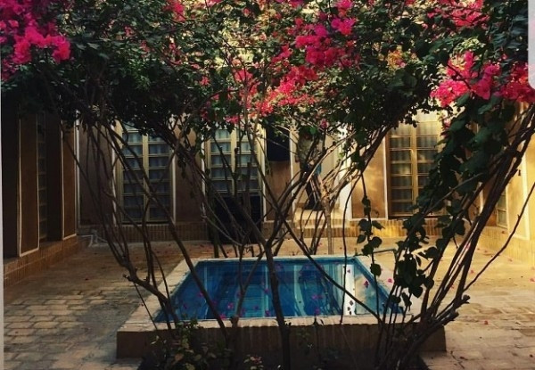 عکس هتل سنتی کهن کاشانه