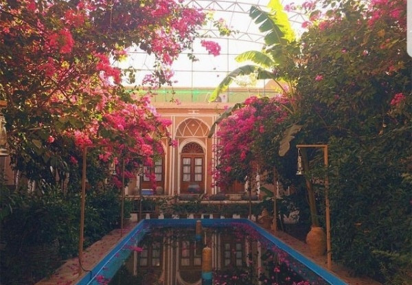 عکس هتل سنتی کهن کاشانه