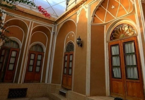 عکس هتل سنتی کهن کاشانه