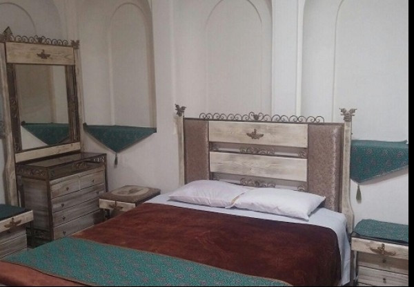 عکس هتل سنتی کهن کاشانه
