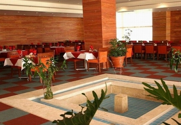 عکس هتل بزرگ